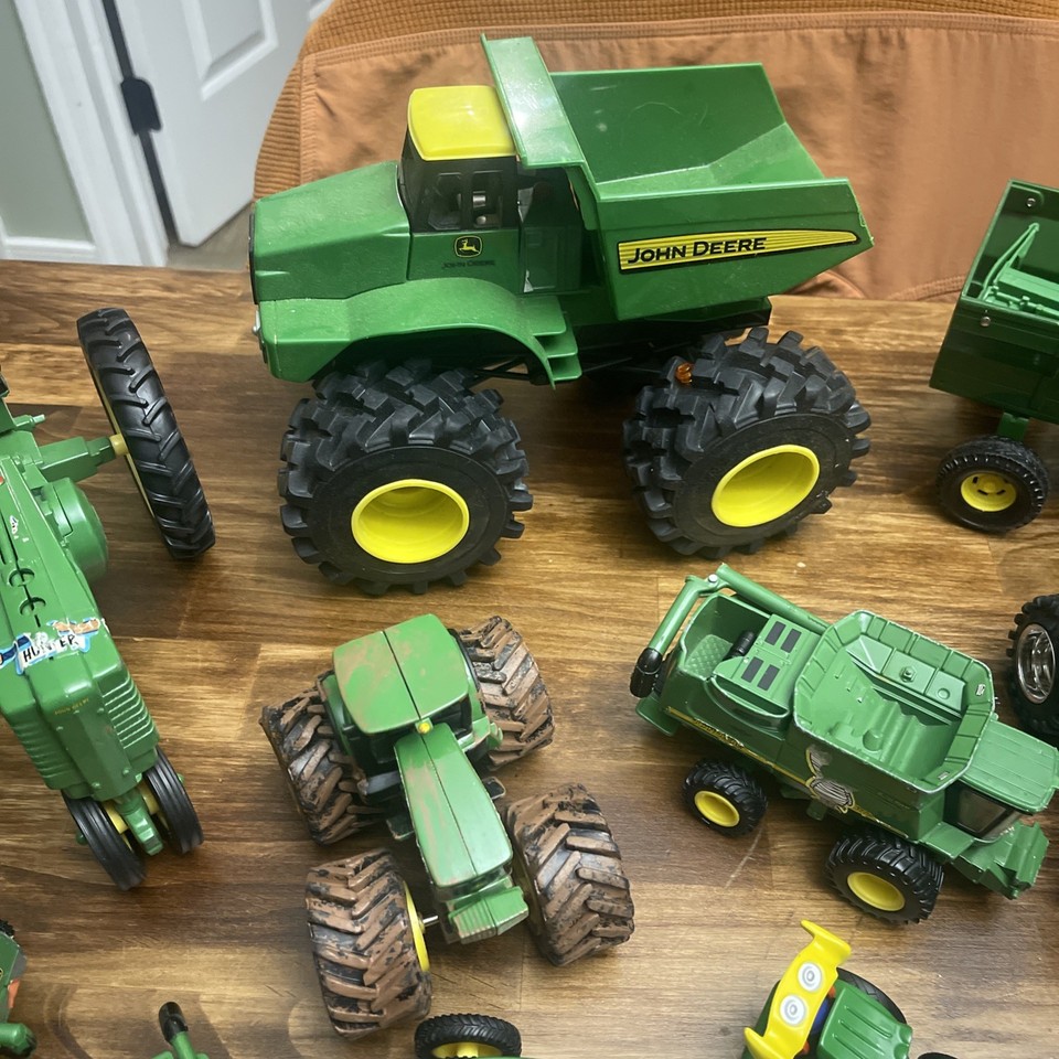Lot De Tracteurs Miniatures ERTL, Majorette, Micro Machines - Neuf, Idéal Pour Collection Ou Jeu