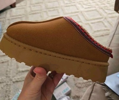 FAUX TAZZ SHOE Size Woman's 6 Or 36