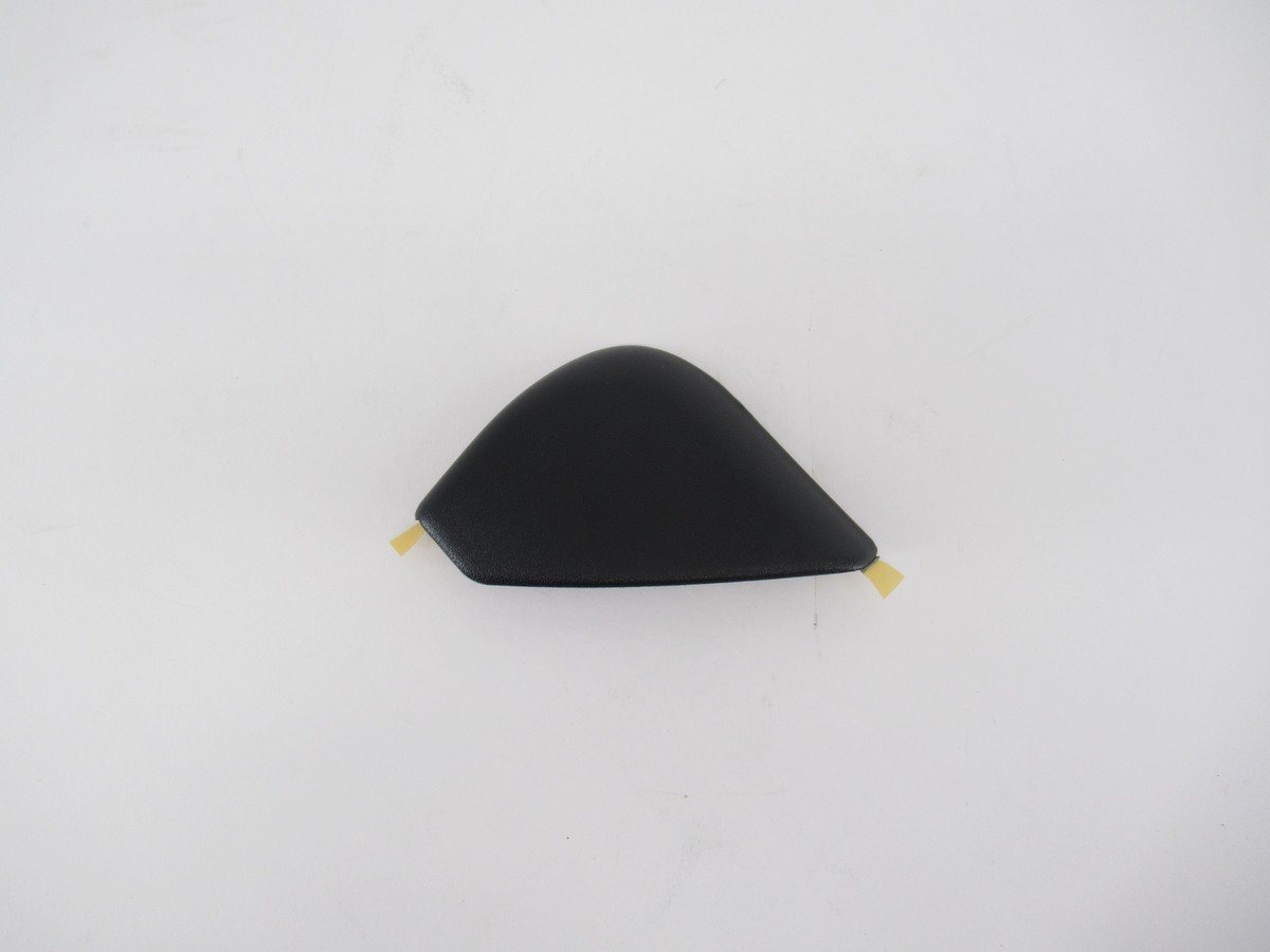 Genuine OEM Toyota 75631-0C040 Passenger RH Gravel Deflector 2007