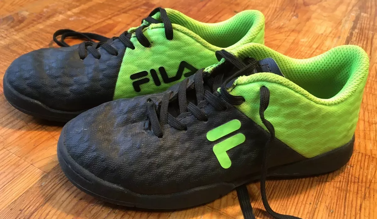 Schicke Fila Fu ballschuhe Gr 30 wenig getragen eBay