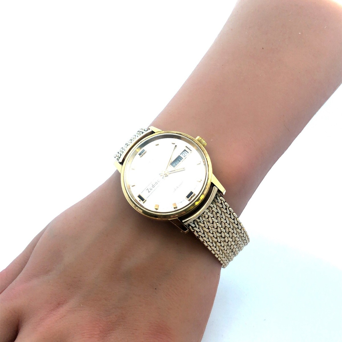 Zodiac 10KT Yellow Gold Filled Day Date Round Analog Mens  display picture 2