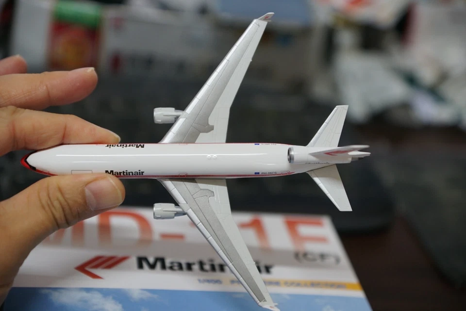 1:400 Martinair MD-11F (CF) Dragon RARE - Image 4 of 4