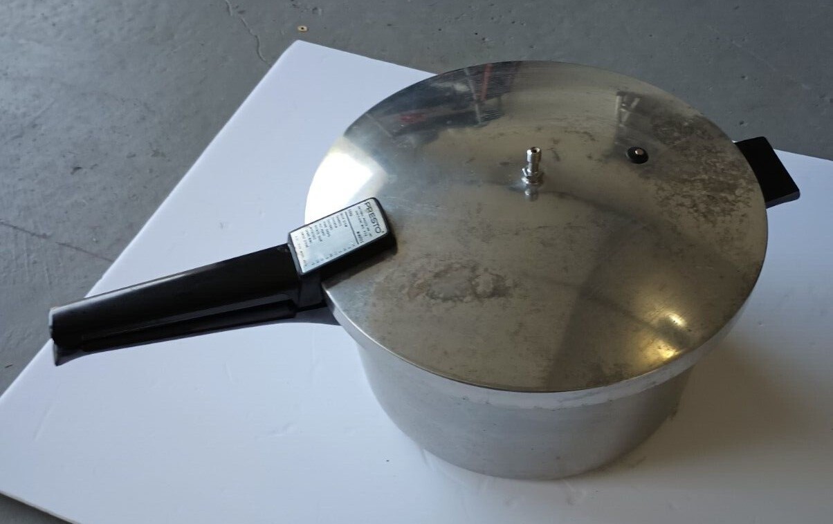 Vintage Presto Pressure Cooker Canner A603A 6 Quart cast aluminum well