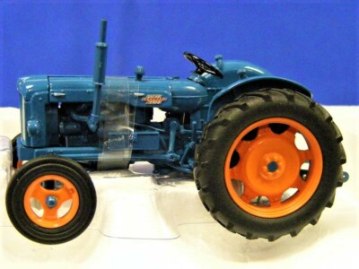 Universal Hobbies 2636 Fordson Power Major Tractor 1/32 High Detail Die-cast MIB