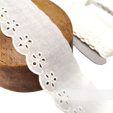 Vintage 50mm Cotton 1990s Broderie Anglais Lace with Flower Pattern - 1m