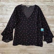The Pioneer Woman Cascade Caplet Ruffle Blouse Black Floral Boho Vneck