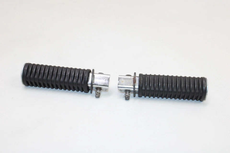 Honda Shadow Ace 750 2003 VT750CDD FABRICANTE DE EQUIPOS ORIGINALES juego de reposapiés de pasajero trasero par Foto 3 de 4