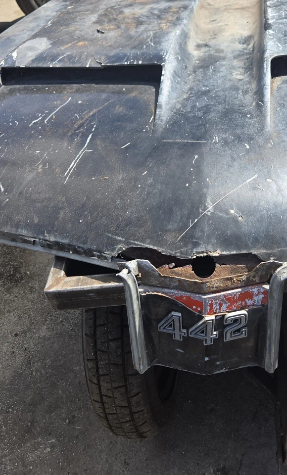 1970 Oldsmobile 442 W30 Hood - Image 2 of 4