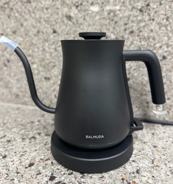 BALMUDA The Pot Electric Kettle Pot K02B-BK/ K02B-WH Black White AC 220V / 60Hz_