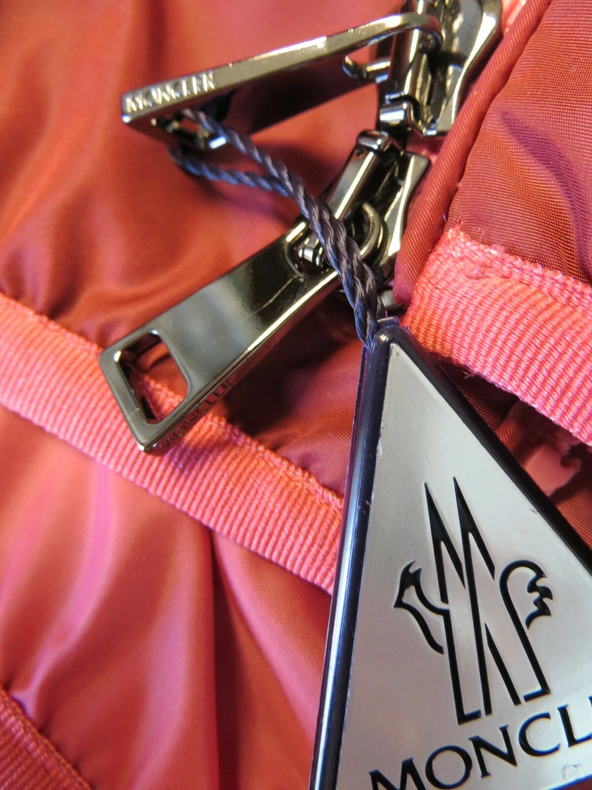 $655 Moncler AUTENTICO Macro Logo Patch Cappuccio Strato Giacca 0 XS Invive Dk Rosso Nylon