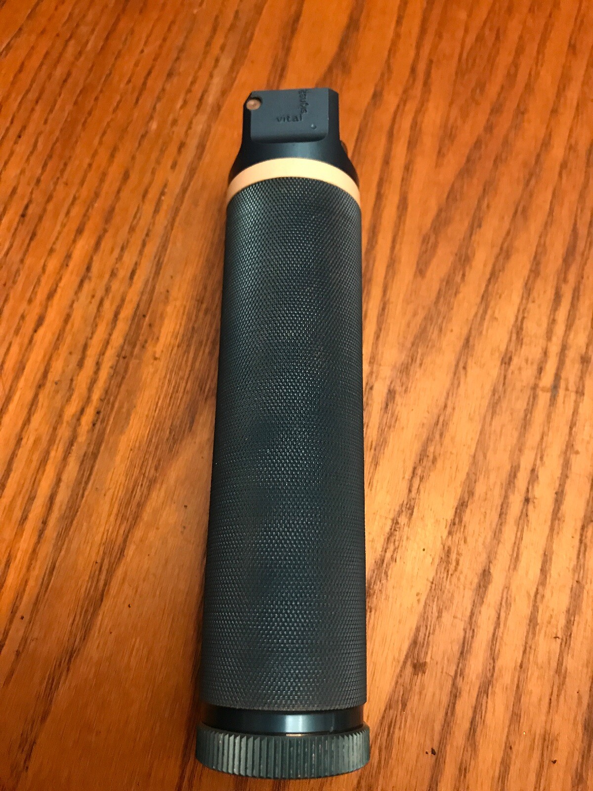 Vital Signs Laryngoscope Handle Standard for Fiberoptic Good Used