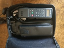 Motorola America Series MS 833 Mobile Car Cell Brick Phone Vintage W/ Case