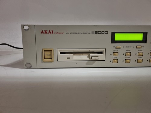 Akai S2000 Midi Stereo Digital Sampler- power Tested - Sold as is - Picture 3 of 13