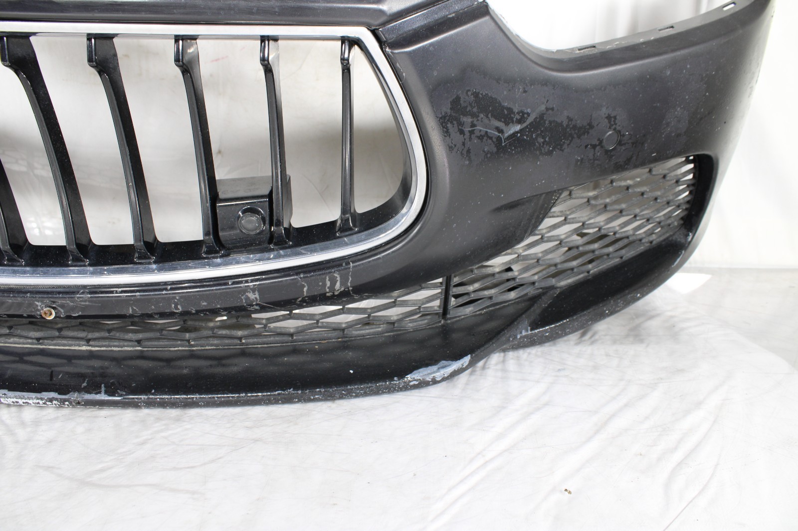 🚀 14-17 Maserati Ghibli Front Bumper Cover Complete W/Grills & Sensor Black OEM