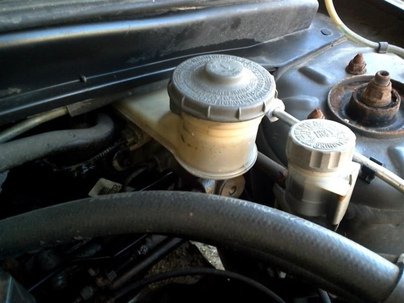 Brake Master Cylinder 1.7L SOHC w/o ABS HX Fits 01-05 Civic 139180