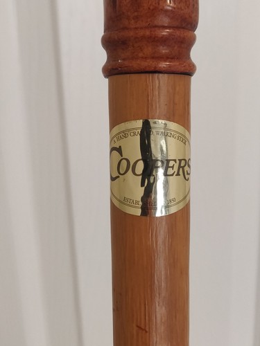 Perched Frog Handle 36½" Walking Stick Cooper's of England Resin Frog - Picture 6 of 8