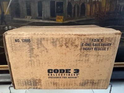 Code 3 # 12695 FDNY E-One Saulsbury Rescue 1 1:64