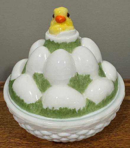 VTG Westmoreland Milk Glass Chick on Egg Nest Dish Easter Spring SIGNED 6.5x6.5”