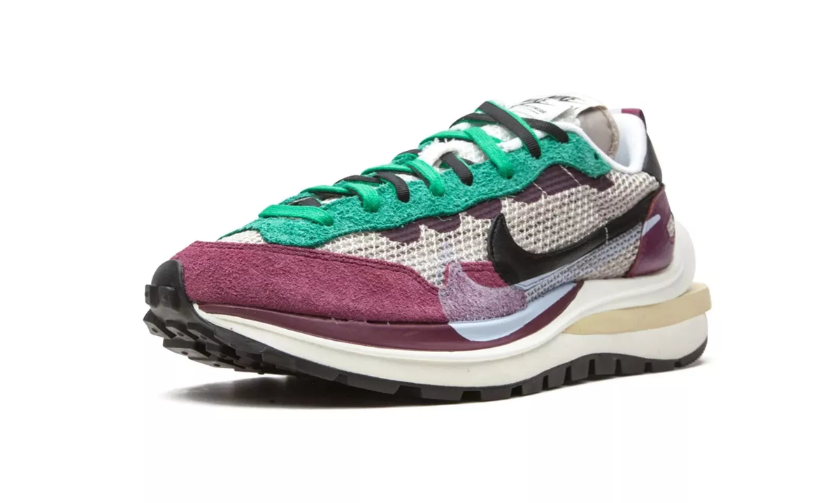 Nike VaporWaffle sacai Villain Red Green DD3035-200 SAME