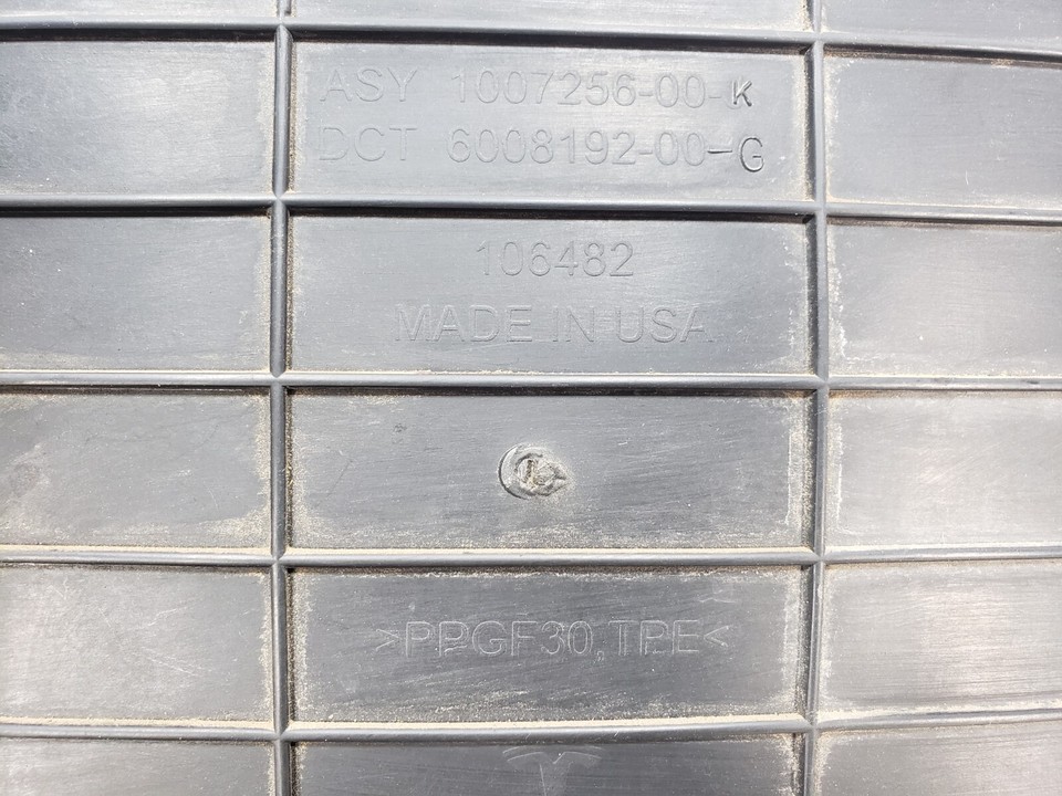 20122016 Tesla Model S Center Shutter Grille Intake Air Duct w