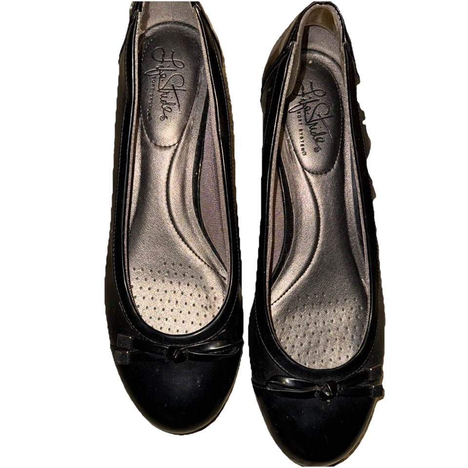 Zapatos Life Stride Soft System negros talla 9,5 con tacón de una pulgada Foto 2 de 4