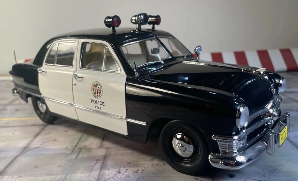 Rare 1/18 Precision Miniatures LAPD 1950 Ford 4 Door Police Car OrigOwner *READ - Image 3 of 4