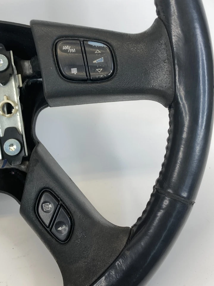 2002-2009 GMC Envoy Chevrolet Trailblazer Driver Left Steering Wheel 15188423 - Image 4 of 4