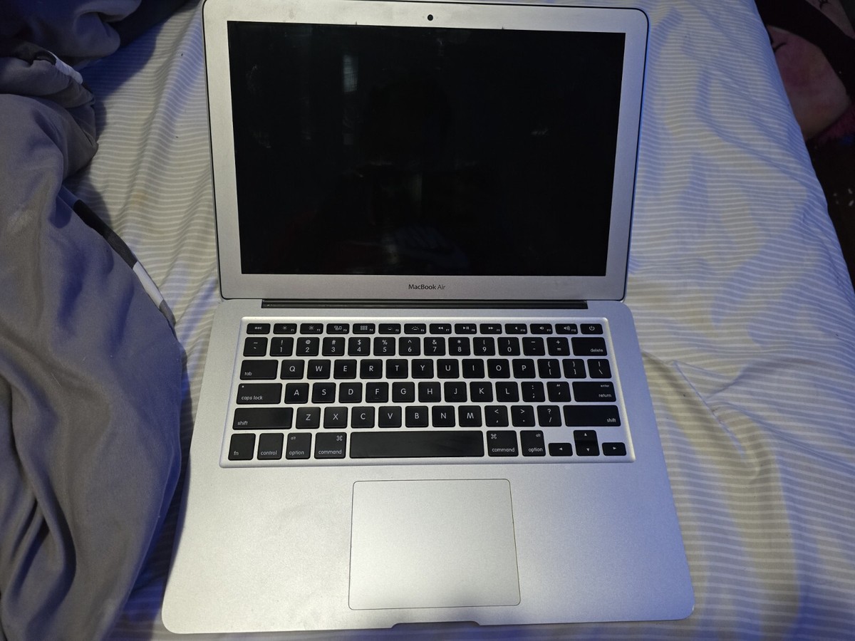 Apple MacBook Air 13 Apple MacBook Air 13