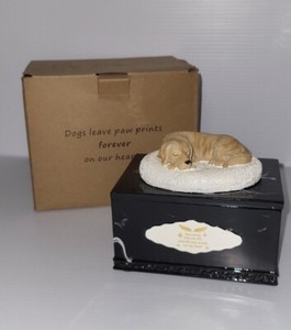 Pet Memorial Urn for Dog Ashes, Labrador Dog Figurine Cremation J.Mafoliz1901