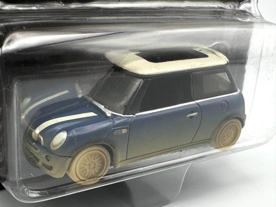 JOHNNY WHITE LIGHTNING HOLLYWOOD ITALIAN JOB MINI COOPER, BLUE, 1:64 NIB - Image 3 of 4
