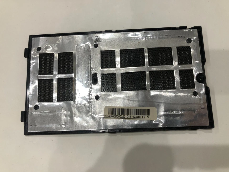 AP06R000200 OEM - eMachines E725 E627 E625 E525 E430 Memory RAM Cover Door - Image 2 of 2