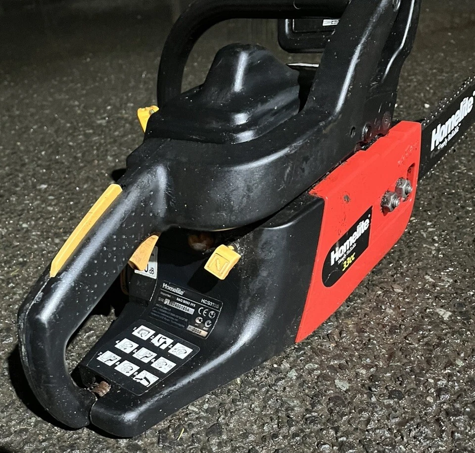 Homelite HSS3335 Chainsaw With 14” Bar & Chain 33cc Spares Or Repairs Does Run - Image 4 of 4