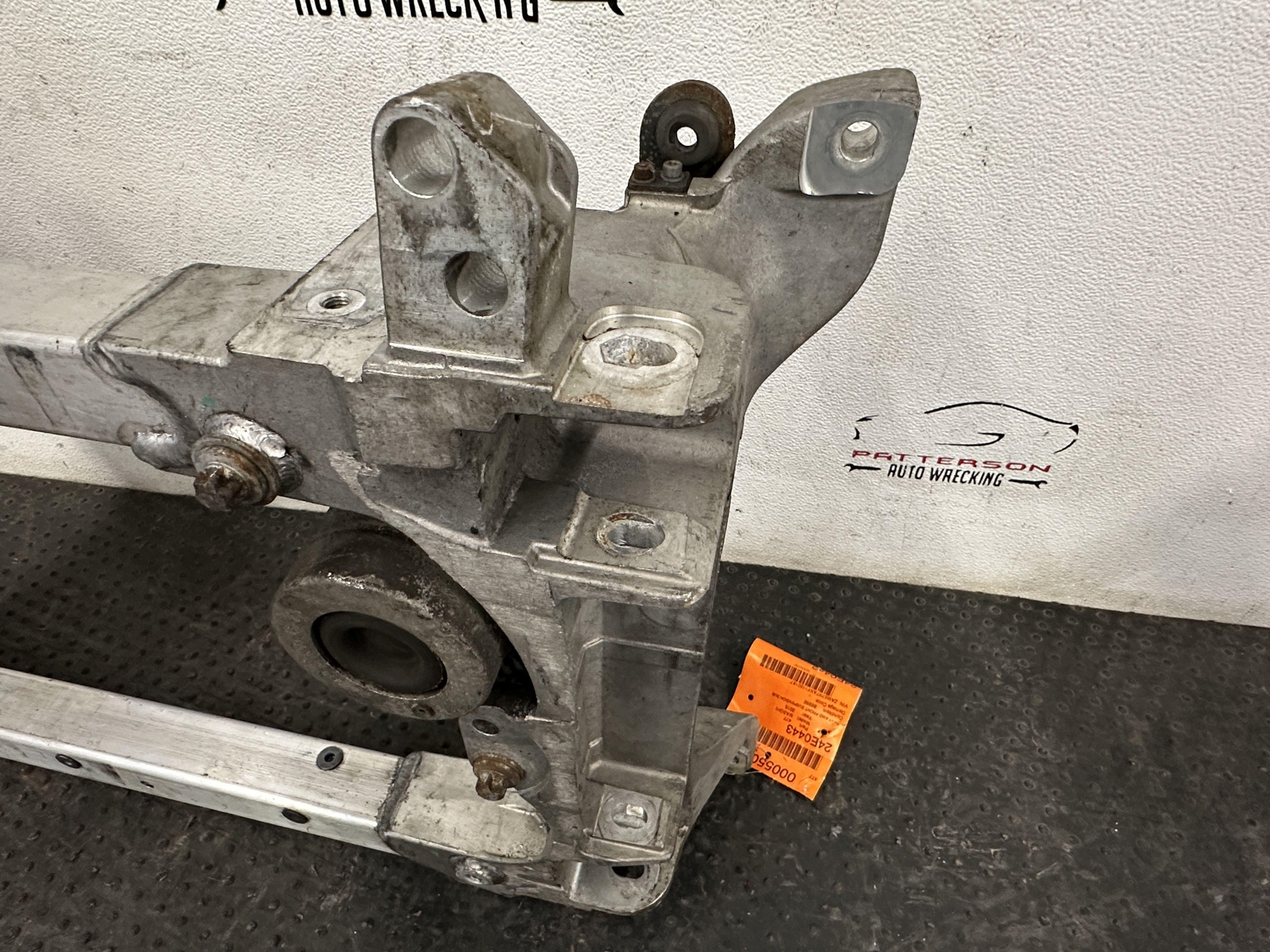 14-17 MASERATI GHIBLI AWD FRONT SUSPENSION SUBFRAME CRADLE CROSSMEMBER 670001450