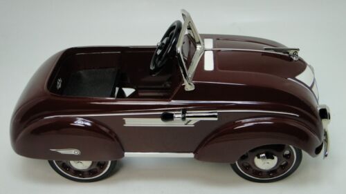 Ford Pedal Car "Too Small For Child To Ride On" Miniature Metal Body Model 