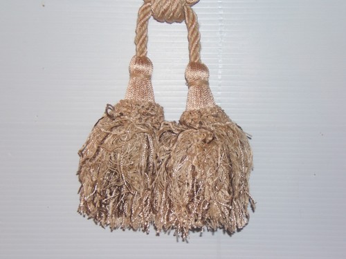 Kravet, Mardi Gras, Drapery Tieback, Adjustable Cord, Double Tassel, Var Colors - Picture 7 of 15
