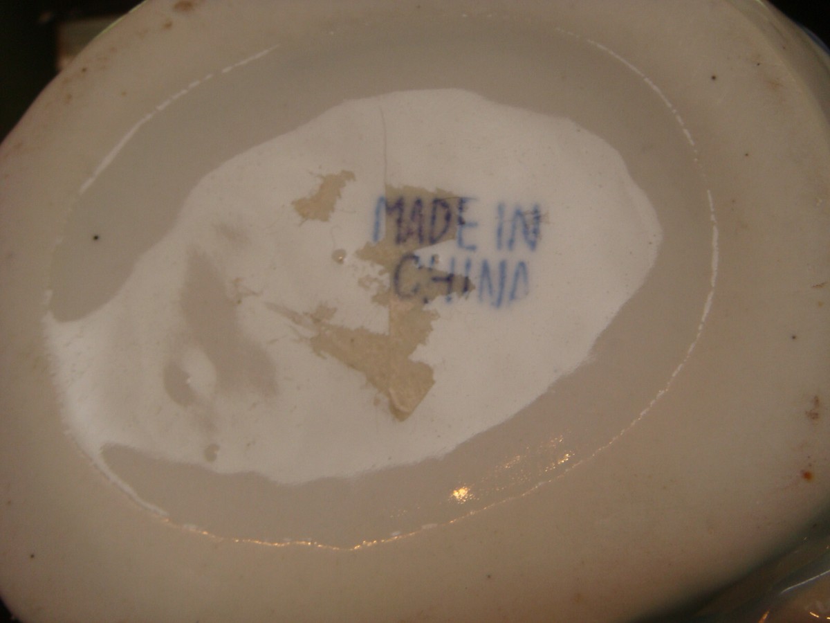 VINTAGE HAND-PAINTED CERAMIC BLUE/WHITE HAPPY CHINAMAN VINTAGE HAND-PAINTED CERAMIC BLUE/WHITE HAPPY CHINAMAN