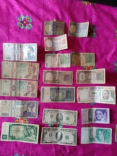 Alte Rupien Dollar Deutsche Mark Geldscheine und verschiedene Länder