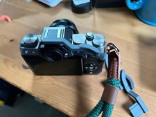 FUGIFILM X-T100 Hotshoe Thumbgrip Black New