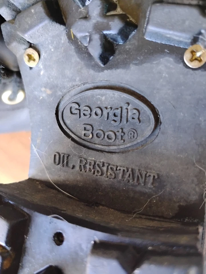 Bota Georgia.Bota registradora. Resistente al aceite.No tiene talla.Tacón a punta, 9,5. Foto 3 de 4