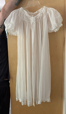 Vintage Shadowline White Sheer Lace Trim Puffy Sleeves Peignoir Robe Size S