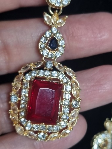 Indian Pakistani Gold Necklace Set With Red And Multi stones - Picture 4 of 5