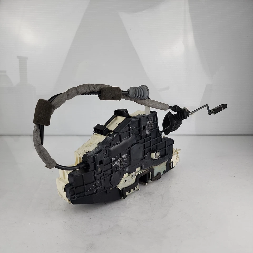 Actuador de pestillo de cerradura de puerta delantera derecha Mercedes W216 S550 2007-2014 sin llave OEM Foto 3 de 4