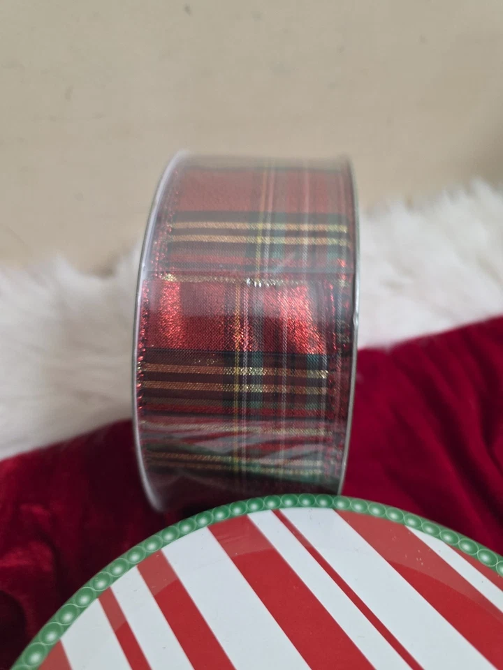 Sam's Club 2,5” x 50 yardas Diseñador Cinta con Cable Cuadros Rojo Dorado y Crema Brillo  Foto 3 de 4