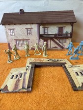 J- Vintage Marx Zorro Hacienda Balcony And 13 Plastic Men