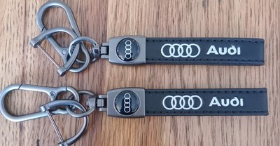 2 Audi Echtleder Schlüsselanhänger matt lackiert NEU