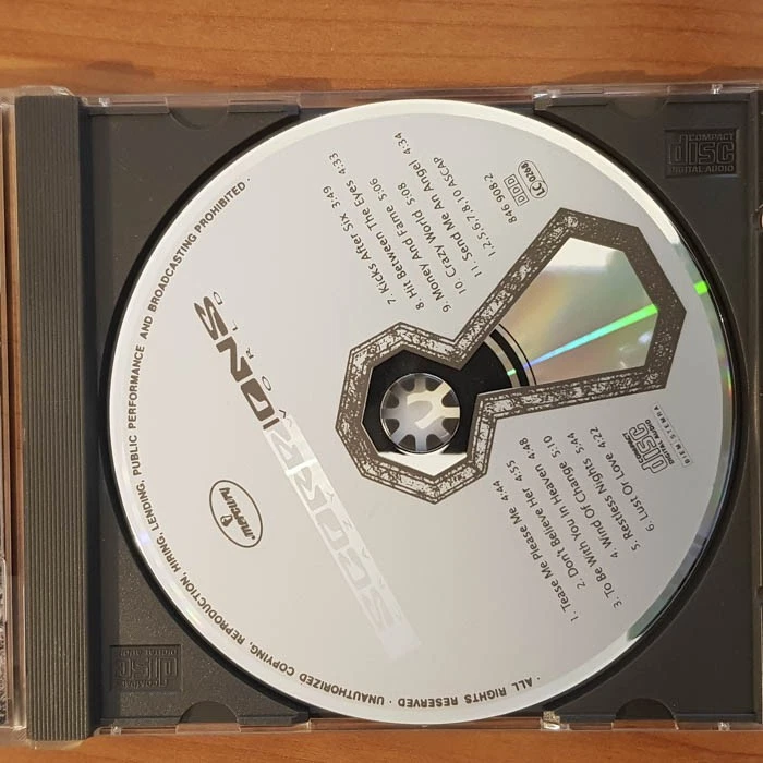 SCORPIONS Crazy World FULL SILVER VG+/VG+(CD) - Bild 3 von 4