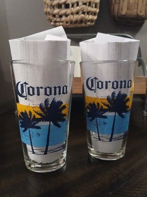 Corona Set Of 2 Matching Beer Pint Glasses. Beautiful Color. Great Condition