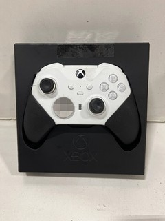 Microsoft Elite Series 2 Wireless Controller Core (White) Used