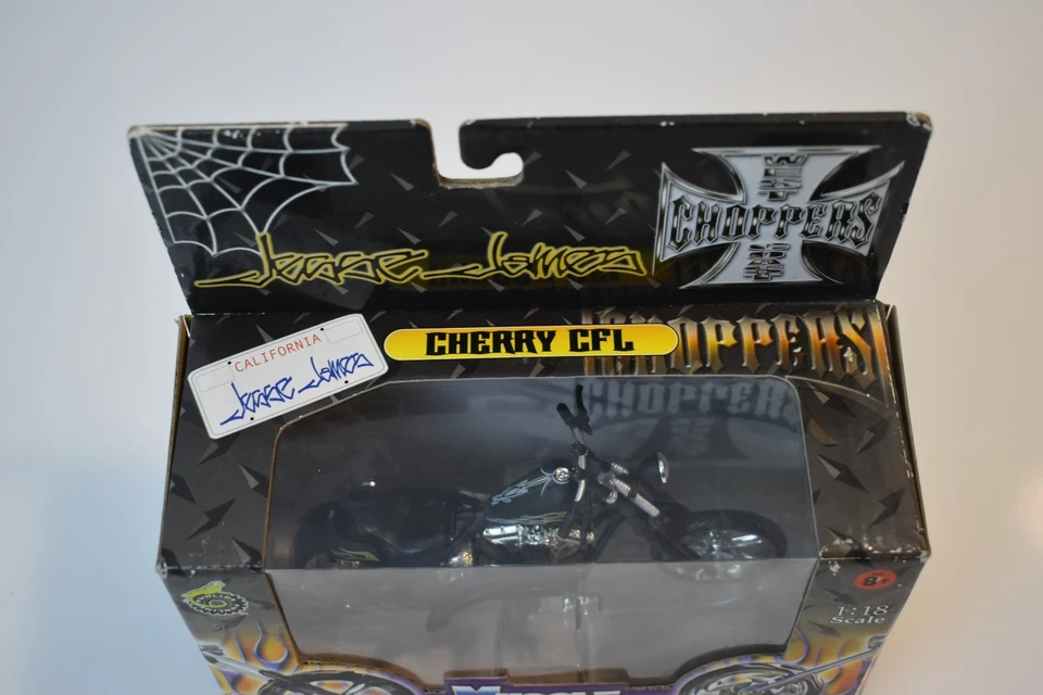 Jesse James West Coast Choppers Cherry CFL Black 1:18 Scale Diecast New - Image 2 of 4