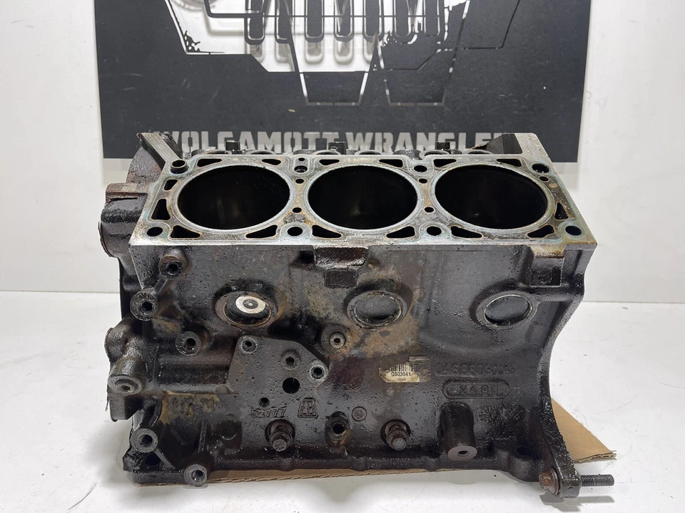 Оригинальный блок двигателя 6 цилиндров 2007 Jeep JK JKU Wrangler 3.8 04666031ab cc r4 - Изображение 4 из 4